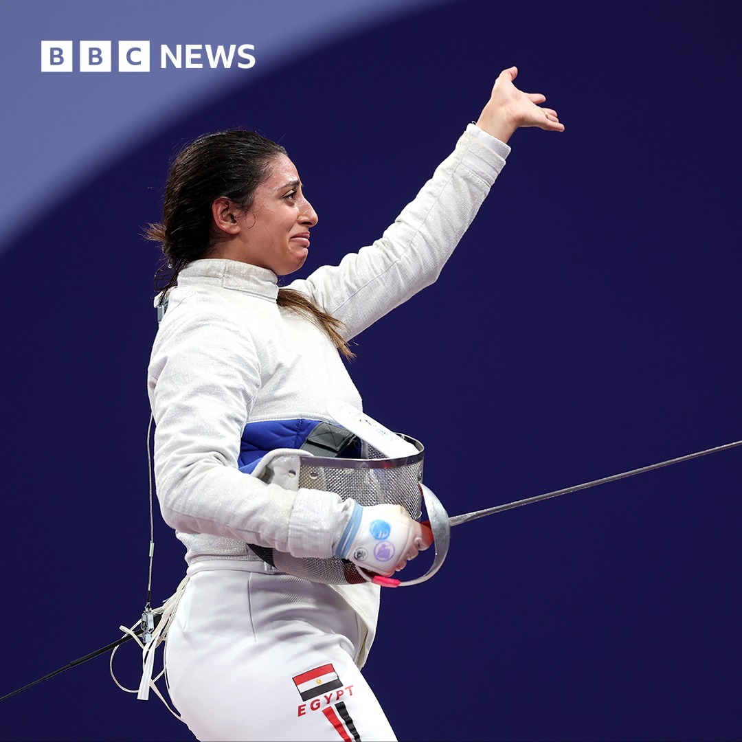 Pembalap Anggar Mesir Berkompetisi di Olimpiade Sembilan Bulan Hamil