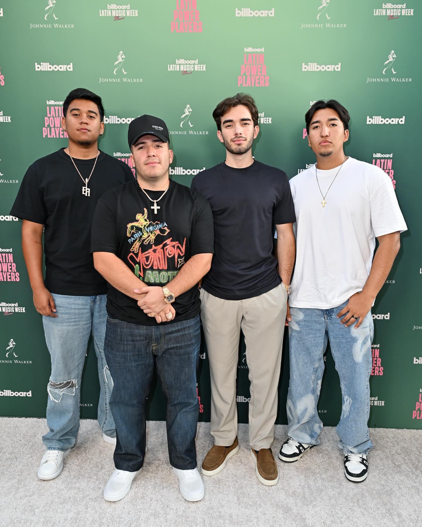 Peso Pluma Menerima Penghargaan dan Menghormati Manajernya di Billboard Latin Week 2024