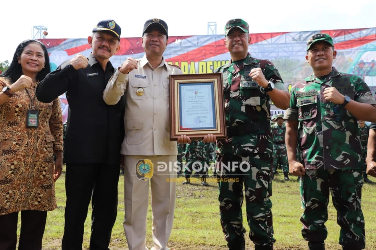 Upacara Penutupan TMMD Ke-123 di Kecamatan Sendang