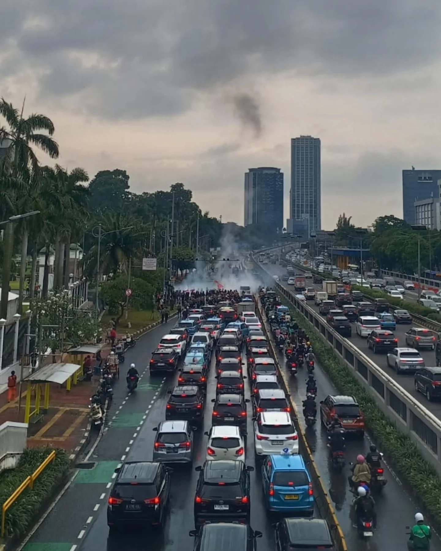 Protes Besar-besaran Terhadap Revisi UU Pertambangan di Jakarta