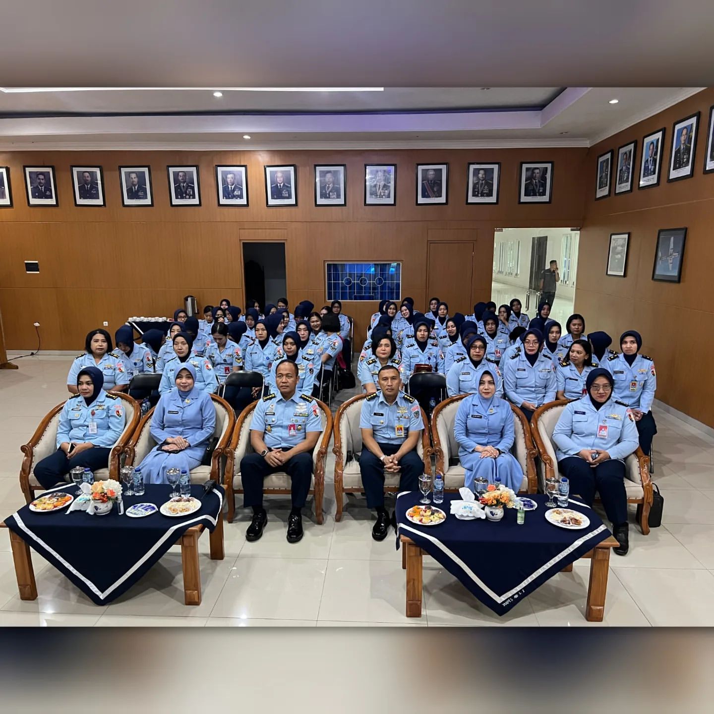 Wanita TNI Angkatan Udara Mengikuti Ceramah Virtual untuk Peringatan HUT ke-61