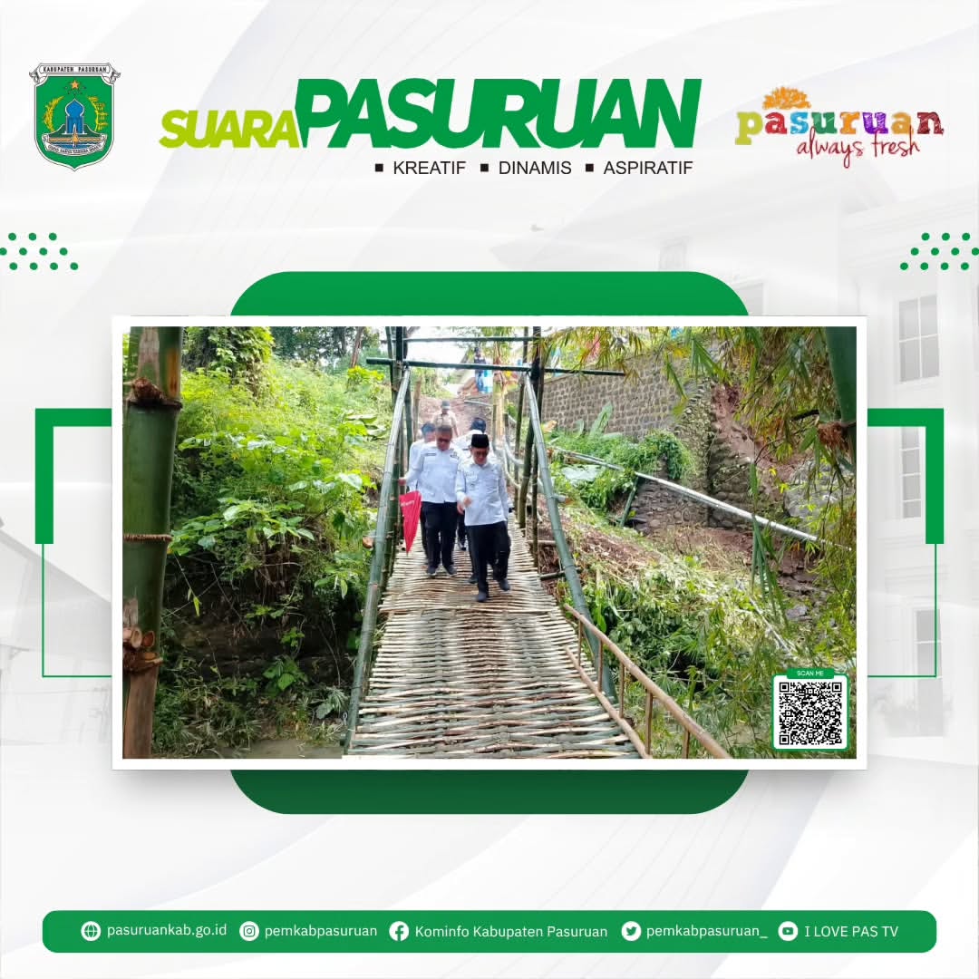 Warga Pasuruan Bangun Jembatan Darurat Secara Cepat Setelah Jembatan Ambruk