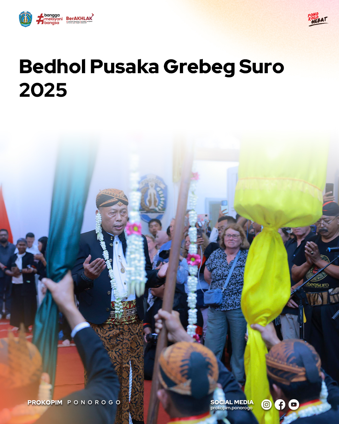 Prosesi Kirab Pusaka Agung Ponorogo yang Meriah