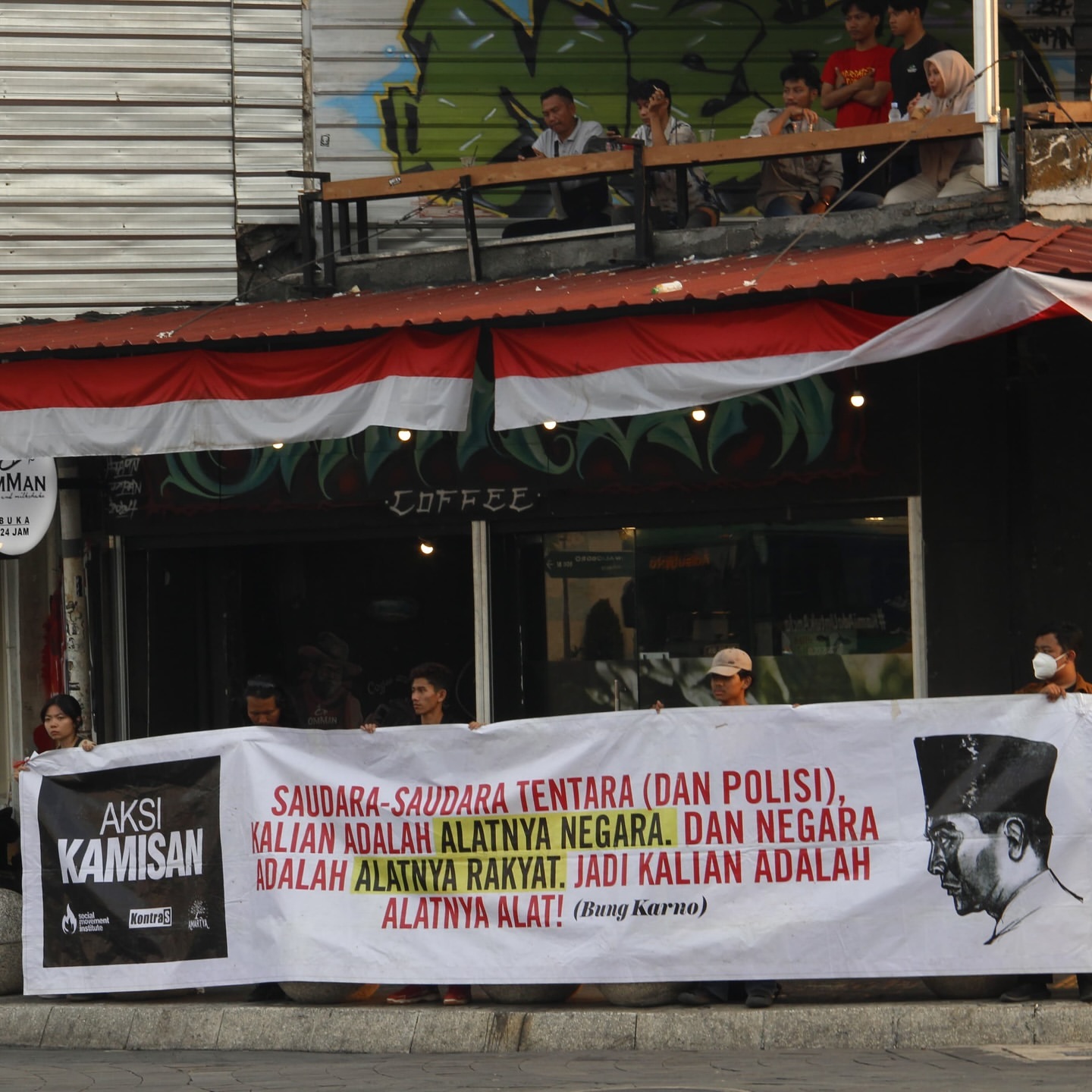 Apakah Kekuasaan Di Indonesia Mematuhi Aturan Konstitusi?